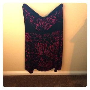 Must be sold by 8/10! Sleeveless pink print dress!